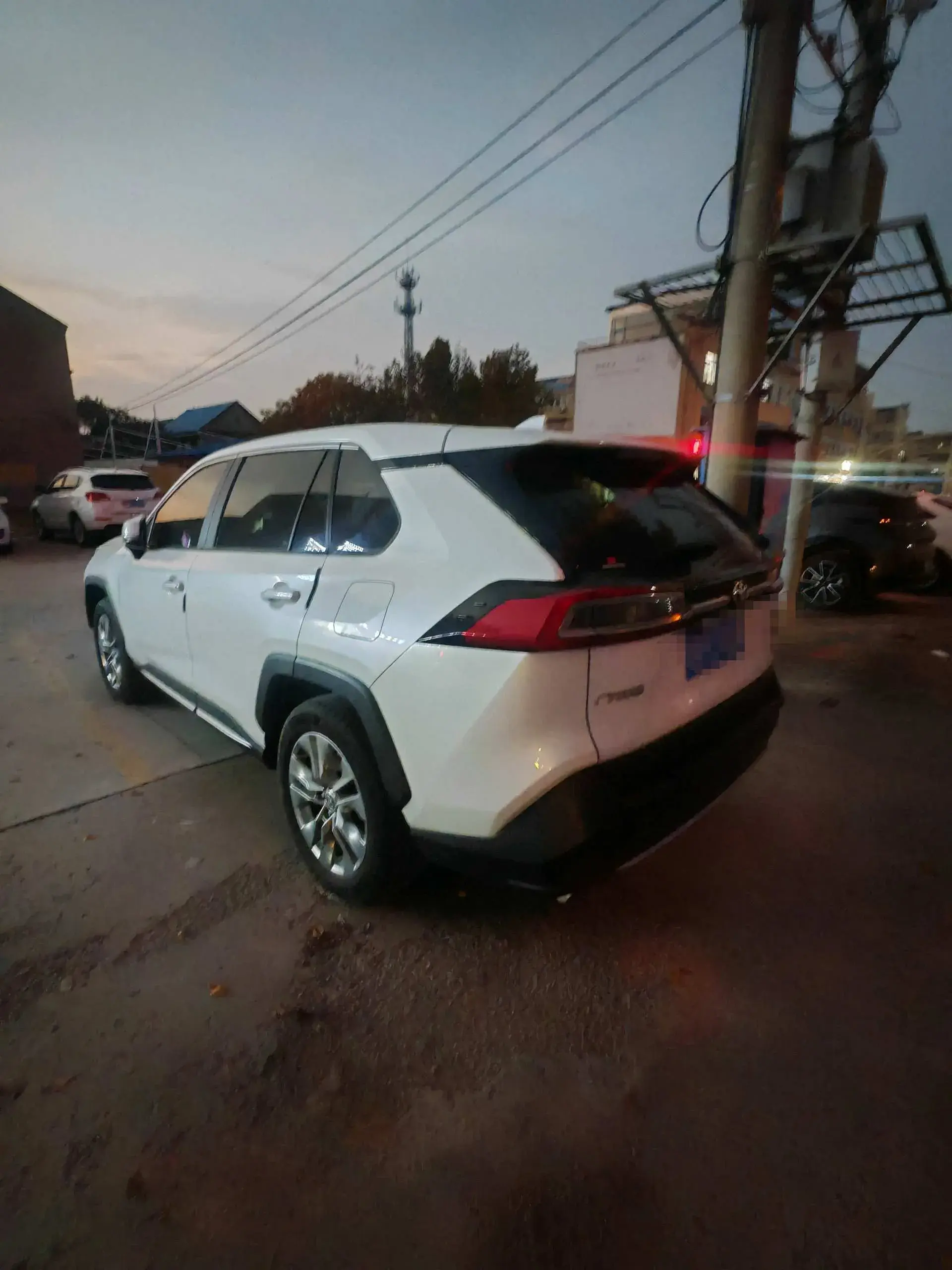 2022 TOYOTA WILDLANDER thumbnail 3