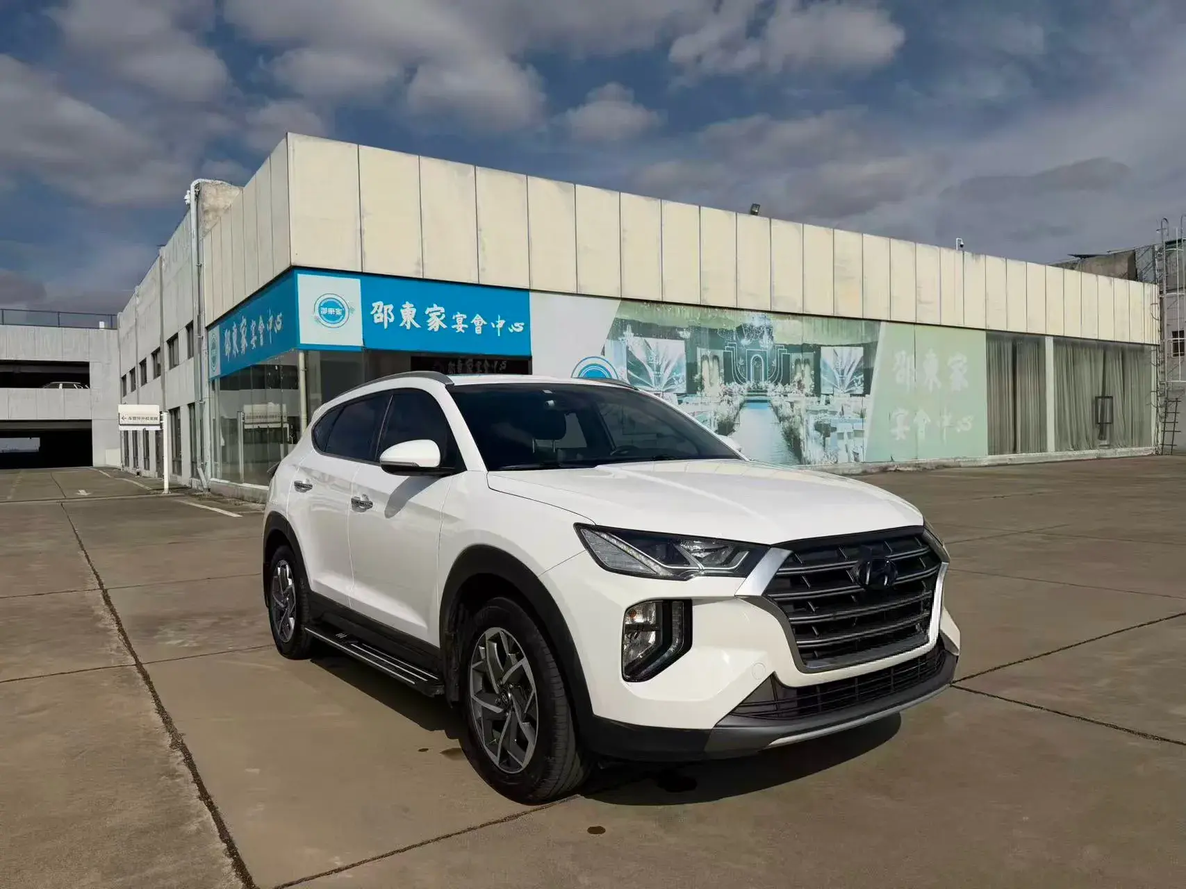 2019 HYUNDAI TUCSON thumbnail 3