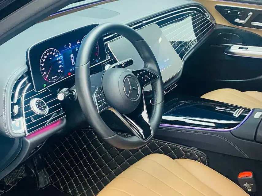 2025 MERCEDES-BENZ E thumbnail 4
