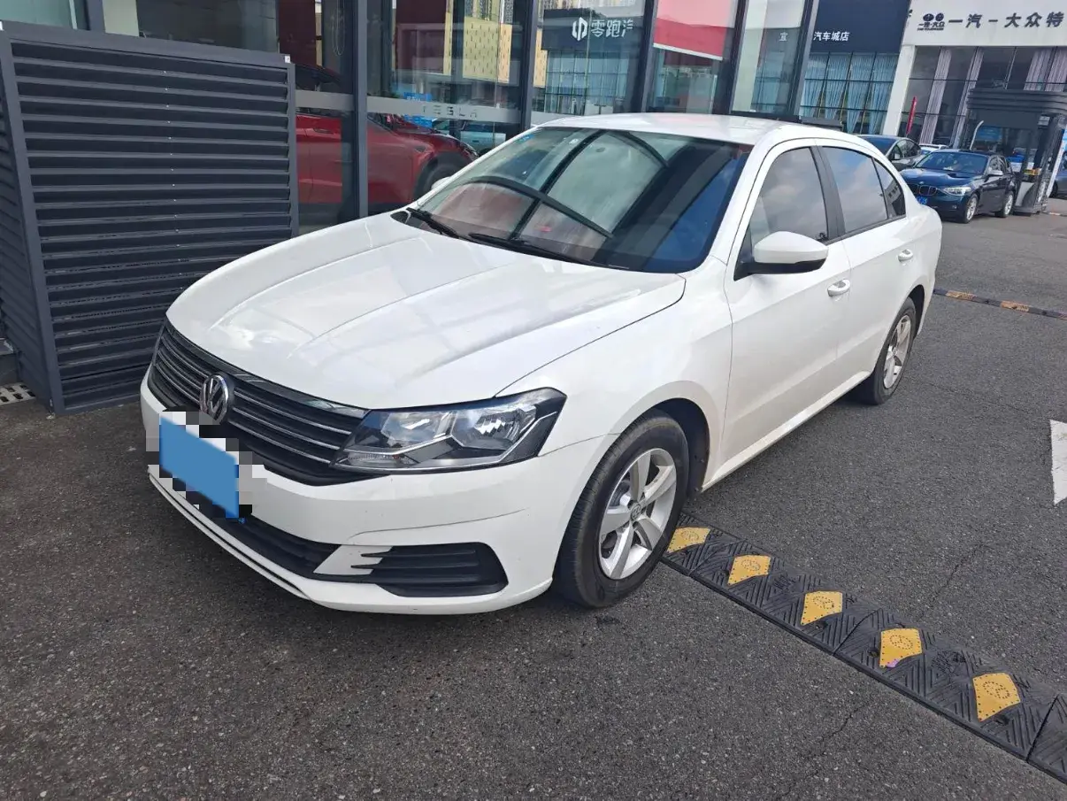 2019 VOLKSWAGEN LAVIDA view 1