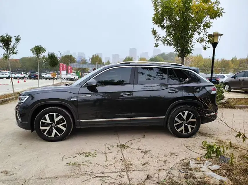 2024 VOLKSWAGEN TAYRON thumbnail 4