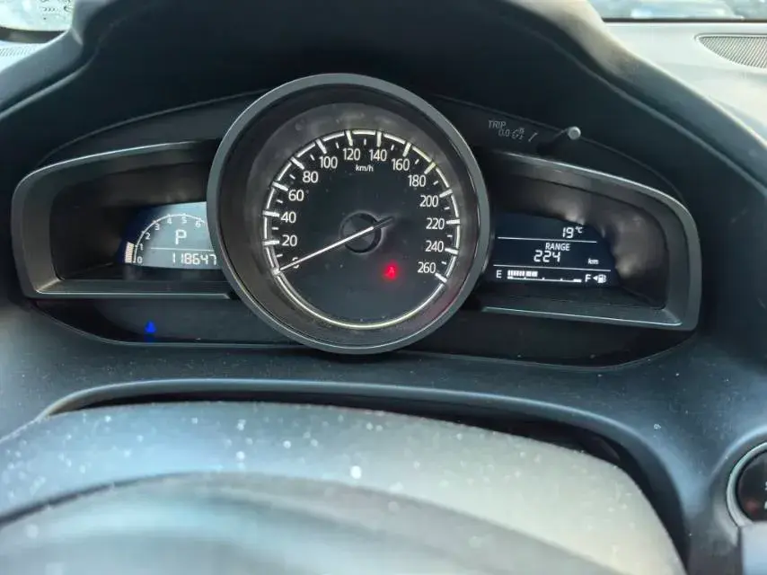 2018 MAZDA CX-4 thumbnail 3