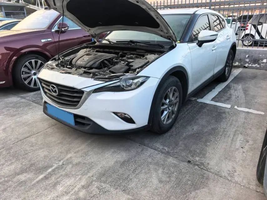 2018 MAZDA CX-4 thumbnail 2