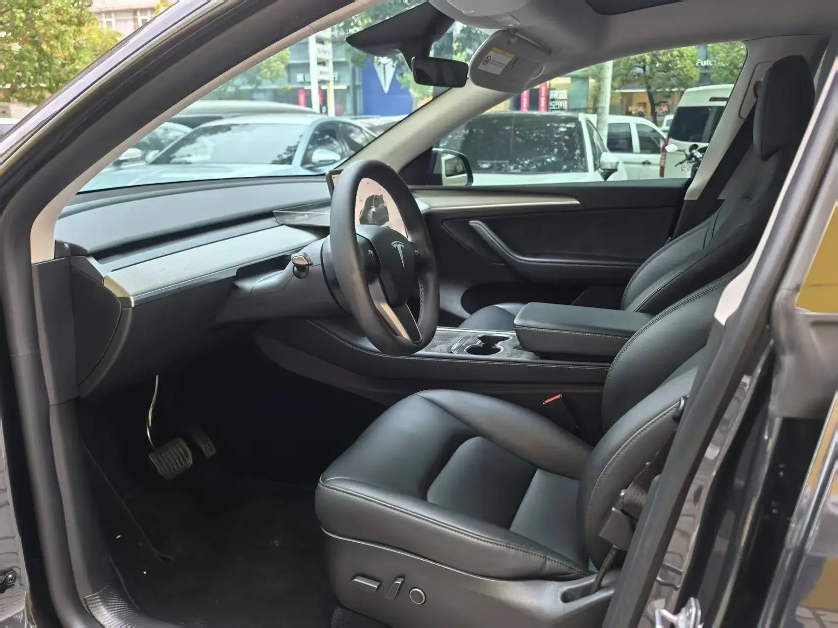 2024 TESLA MODEL thumbnail 3