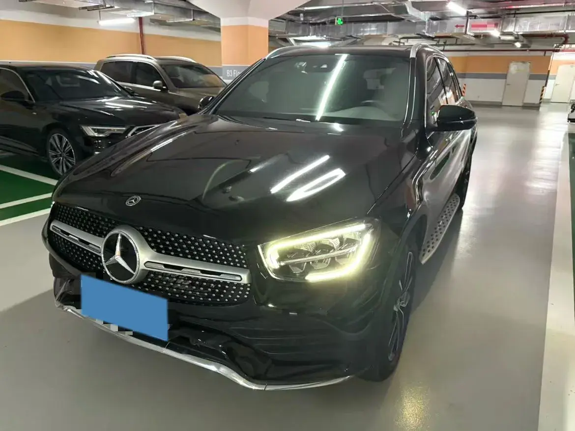 2022 MERCEDES-BENZ GLC view 1