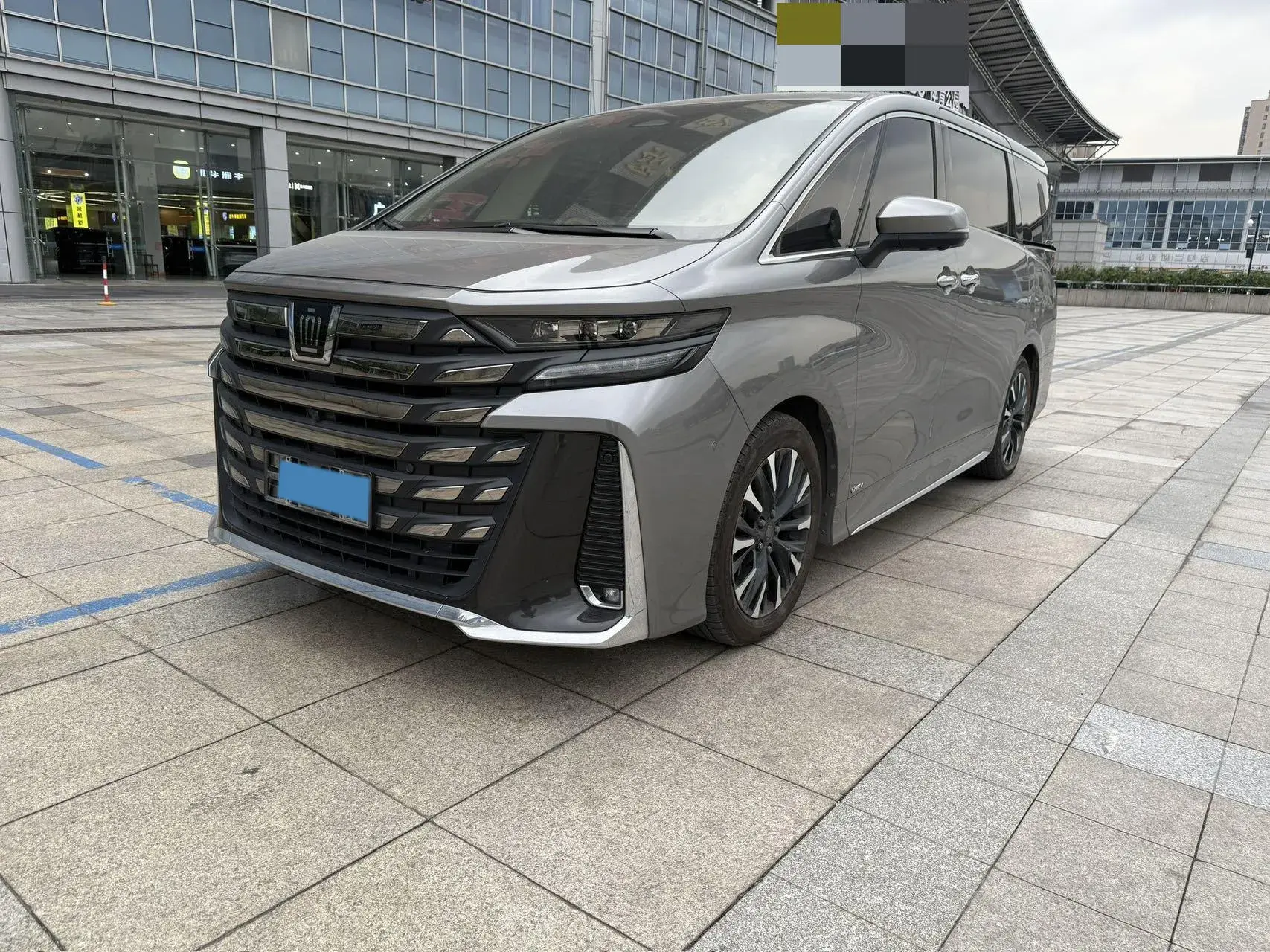 2024 TOYOTA VELLFIRE view 1