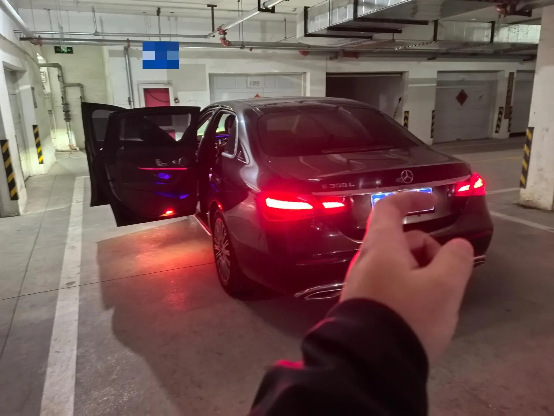 2021 MERCEDES-BENZ E thumbnail 4