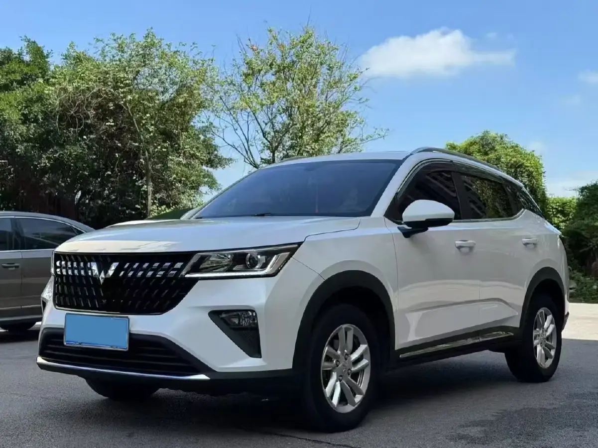 2022 WuLing XingChi 1.5L 99HP L4 6MT