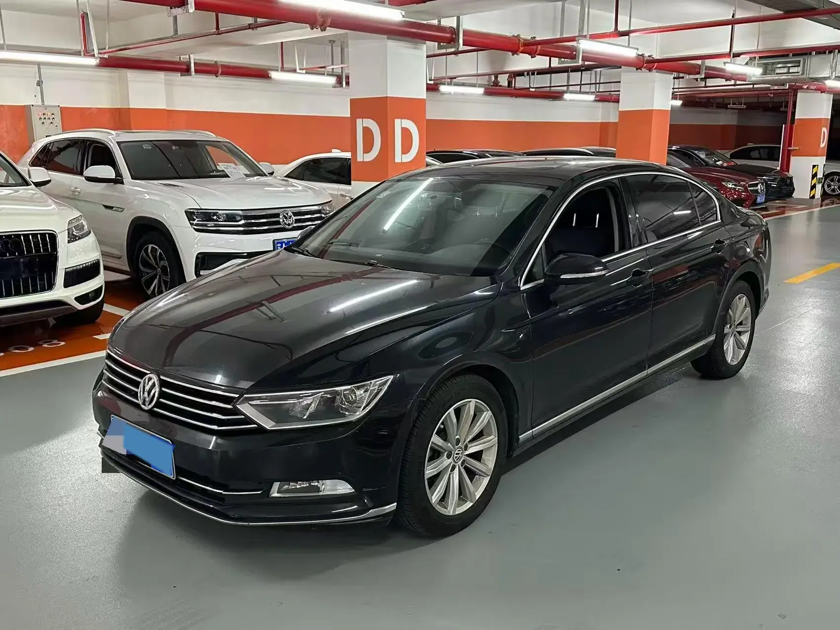 2018 VOLKSWAGEN MAGOTAN view 1