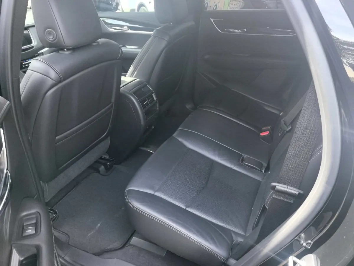 2020 Cadillac XT5 2.0T 237HP L4 9AT,autocango,china used car exporter,china ev exporter,chinese used car exporter,chinese used ev exporter