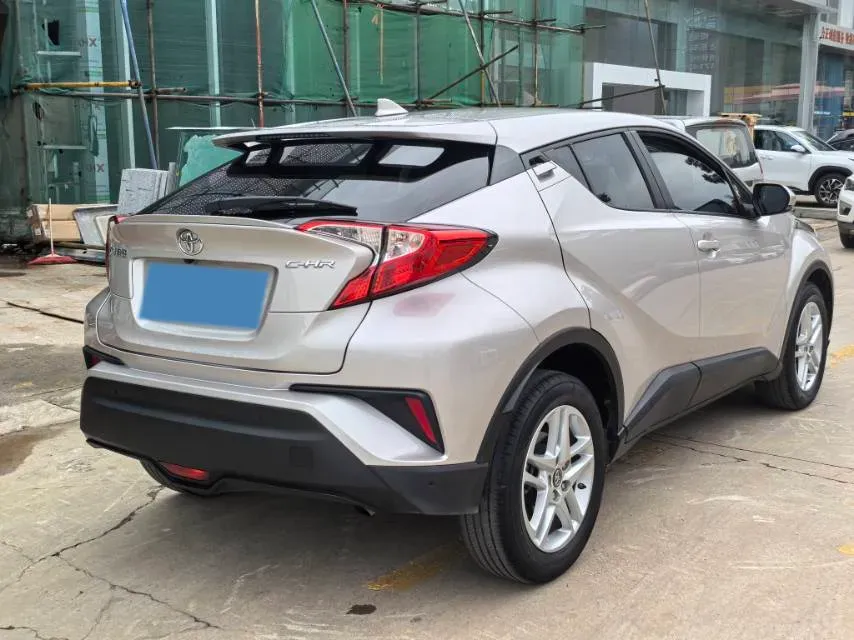 2021 Toyota C-HR 2.0L 171HP L4 CVT,autocango,china used car exporter,china ev exporter,chinese used car exporter,chinese used ev exporter