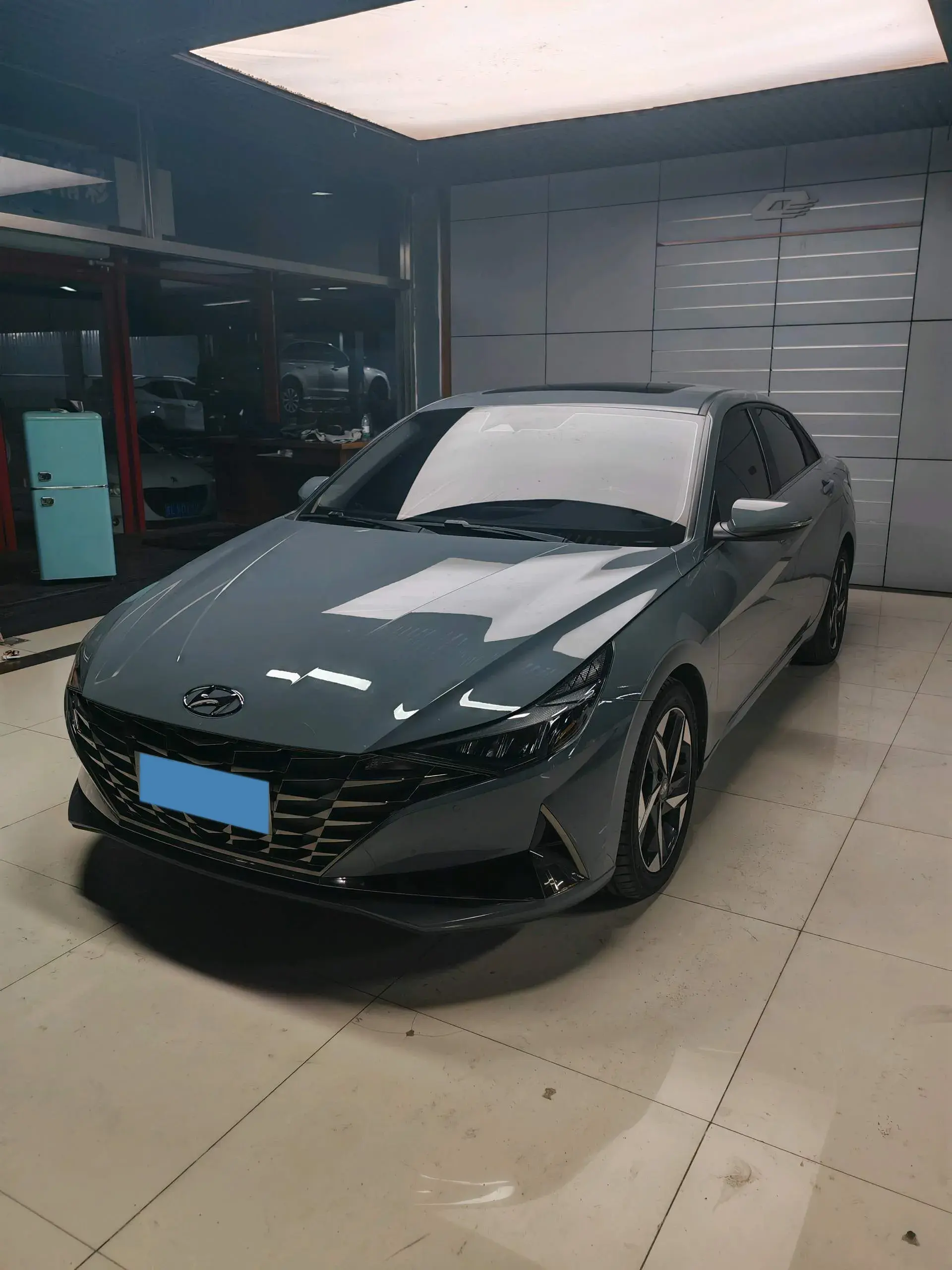 2022 HYUNDAI ELANTRA view 1