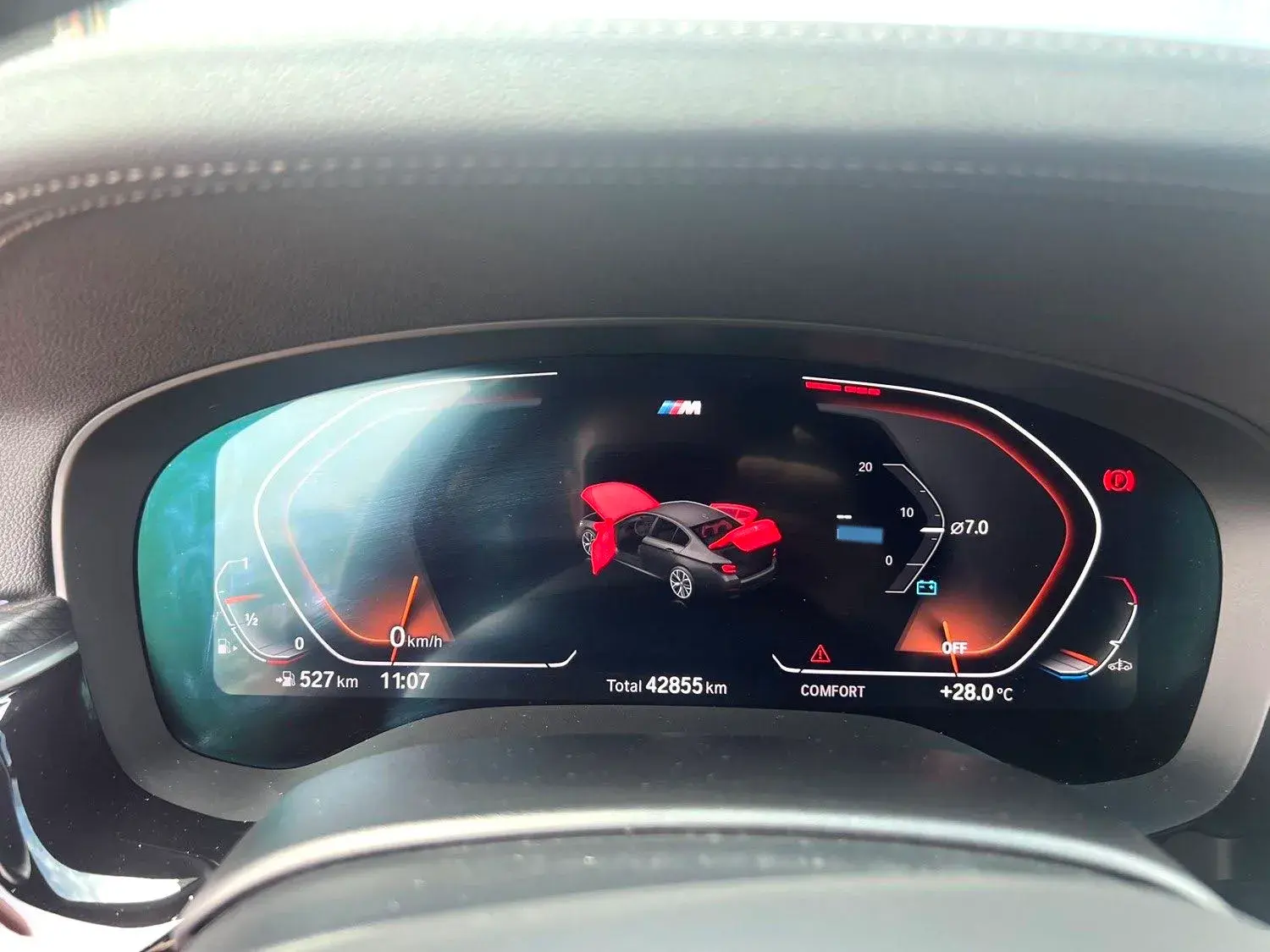 2022 BMW 5 thumbnail 3