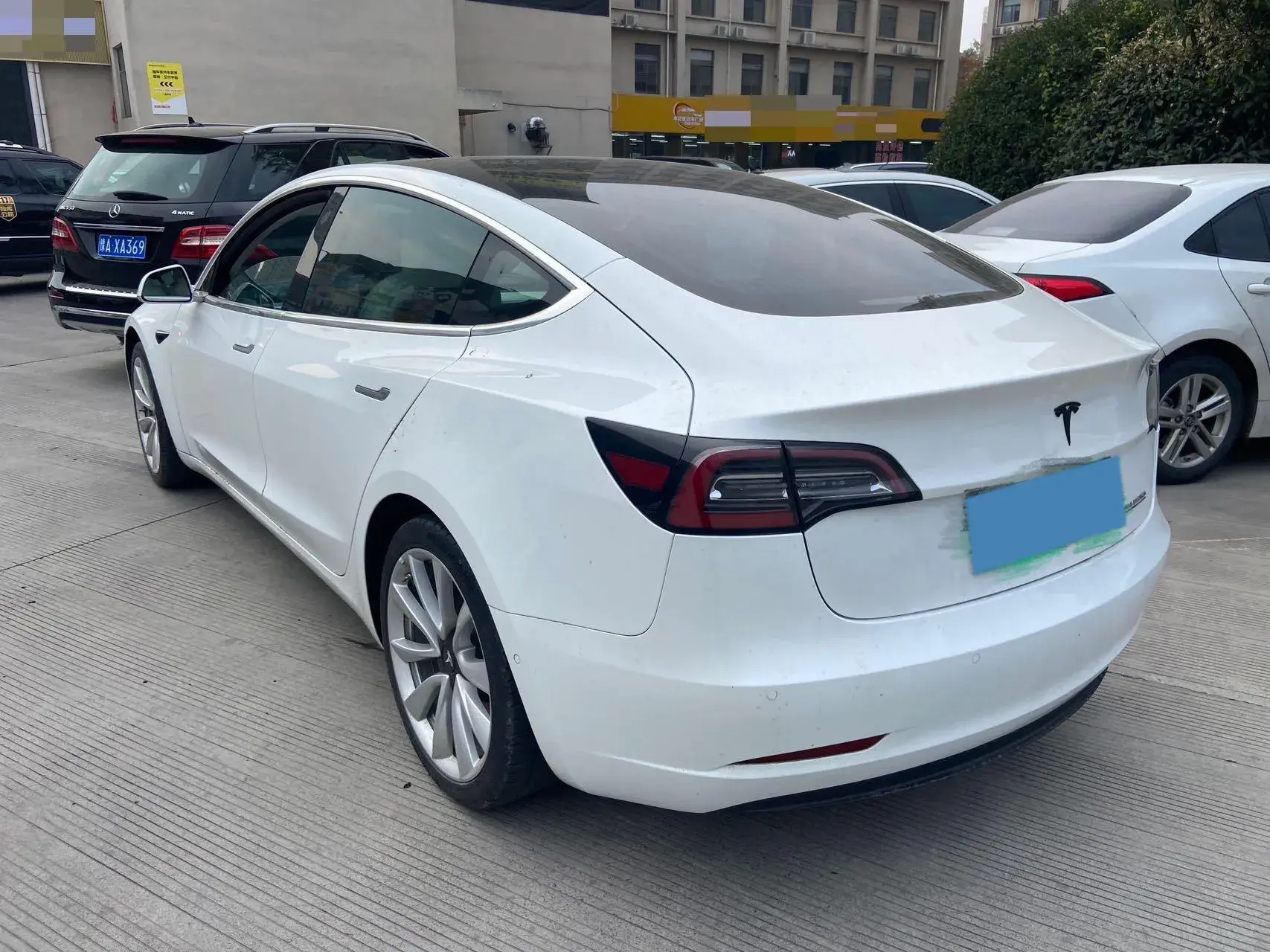 2020 TESLA MODEL thumbnail 3