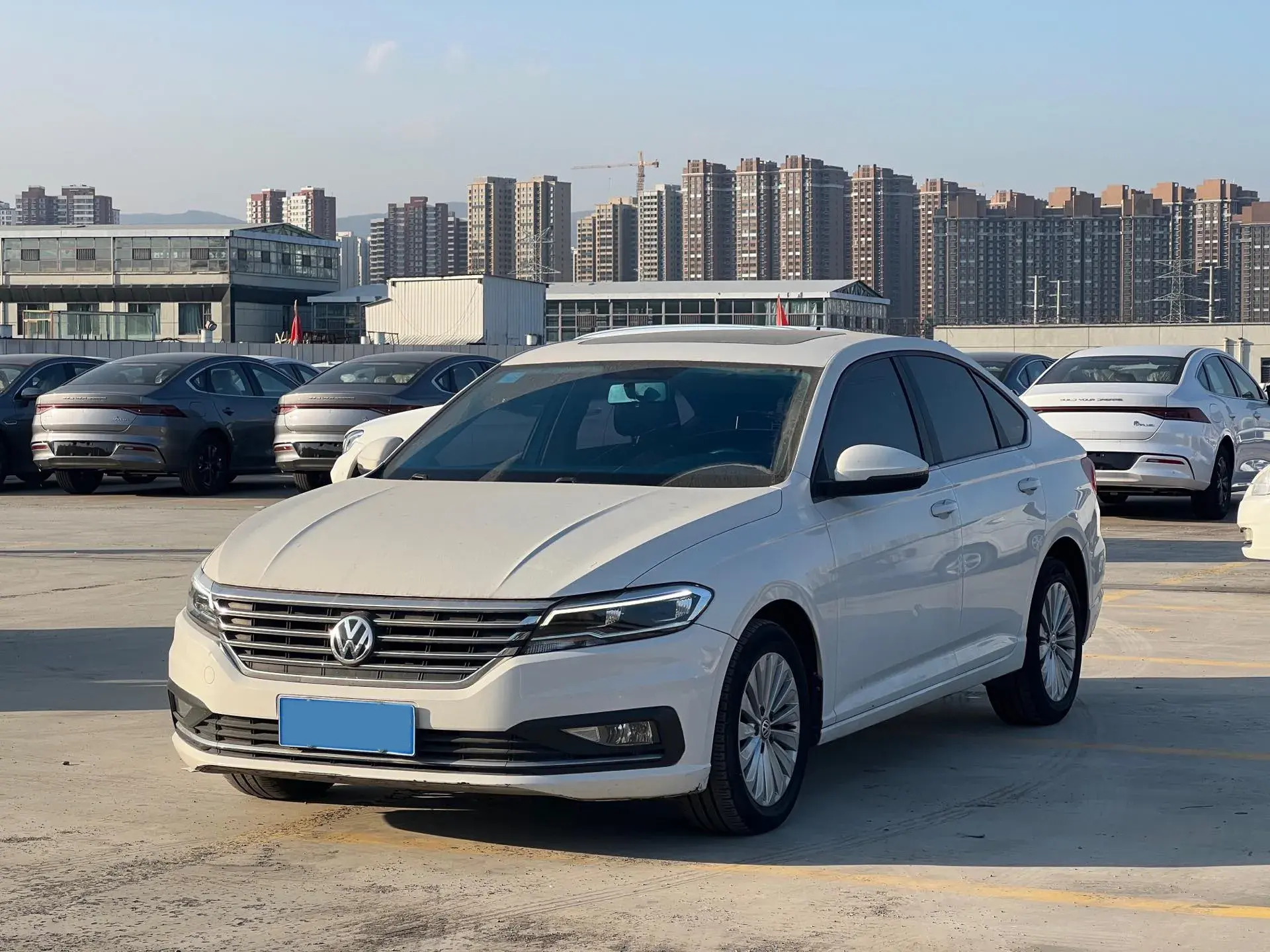 2018 VOLKSWAGEN LAVIDA view 1