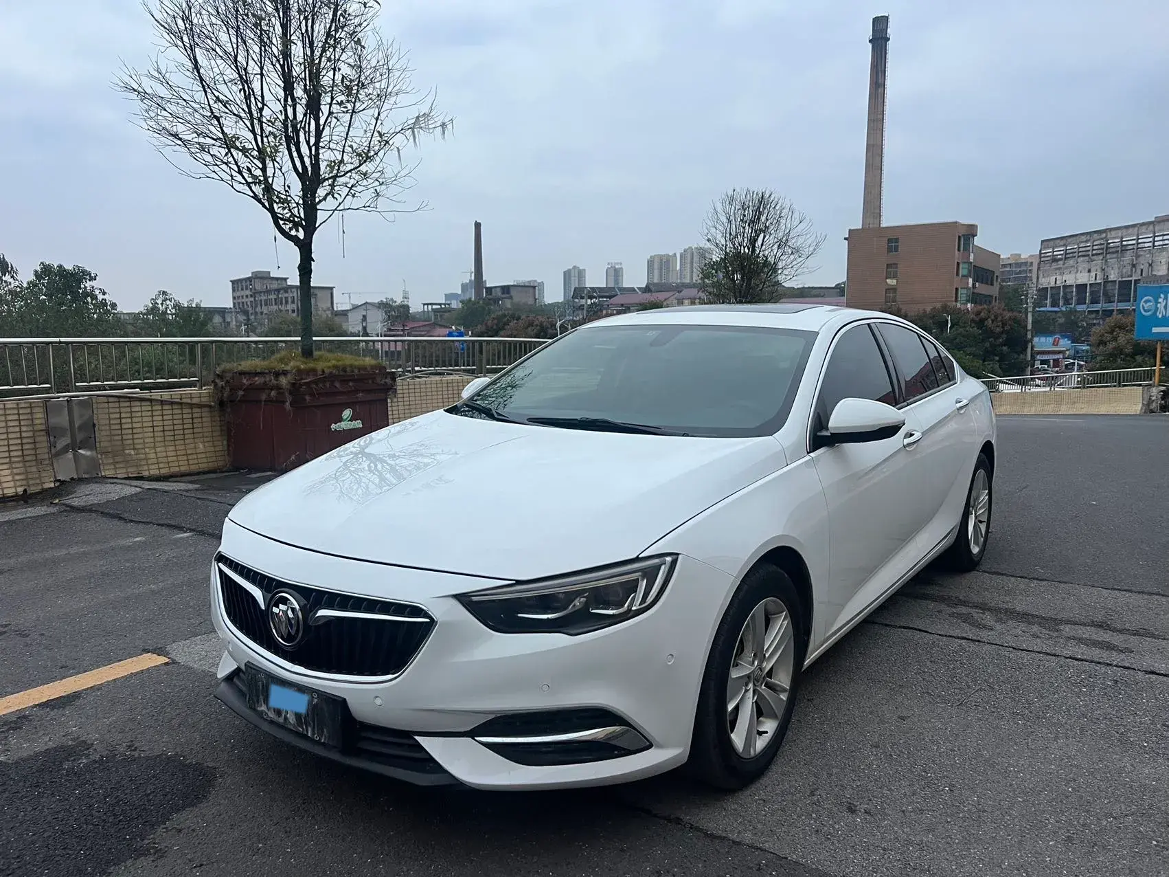 2019 BUICK REGAL view 1