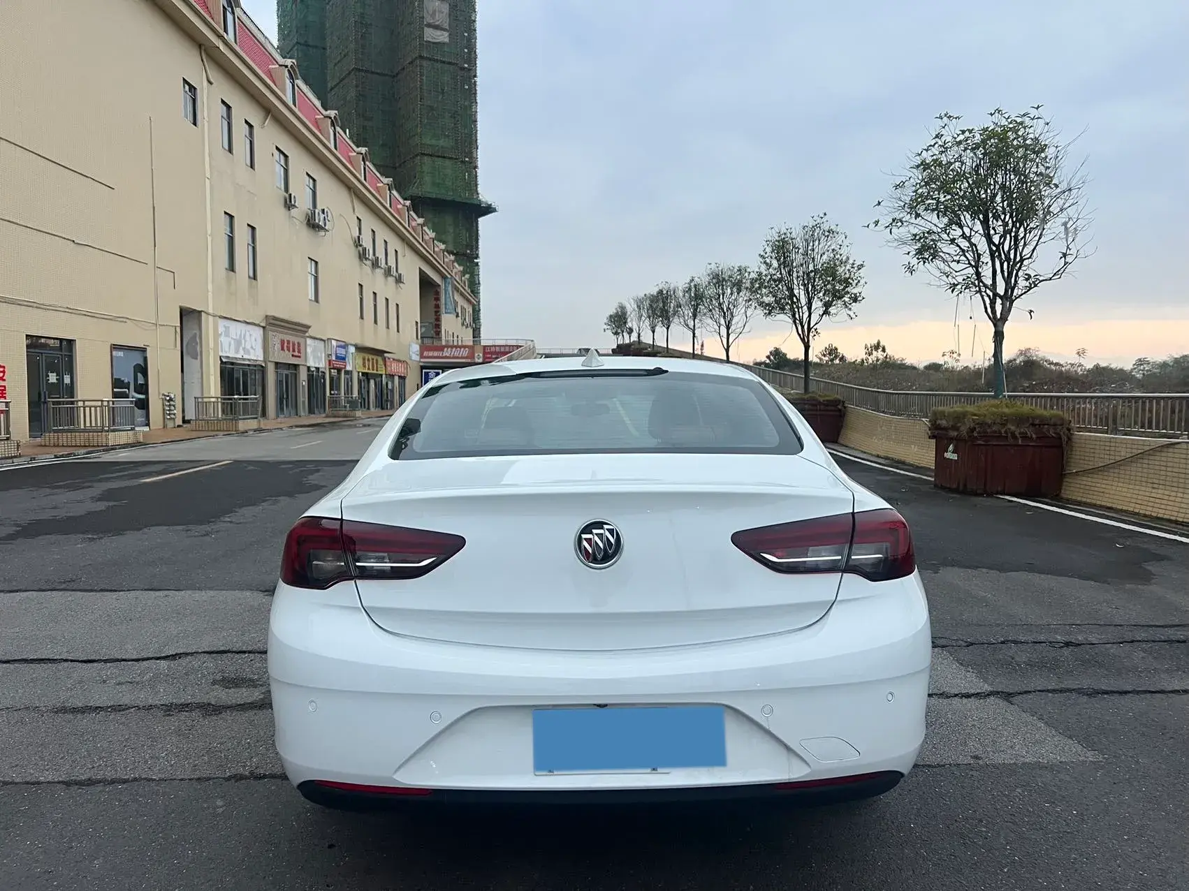 2019 BUICK REGAL thumbnail 3