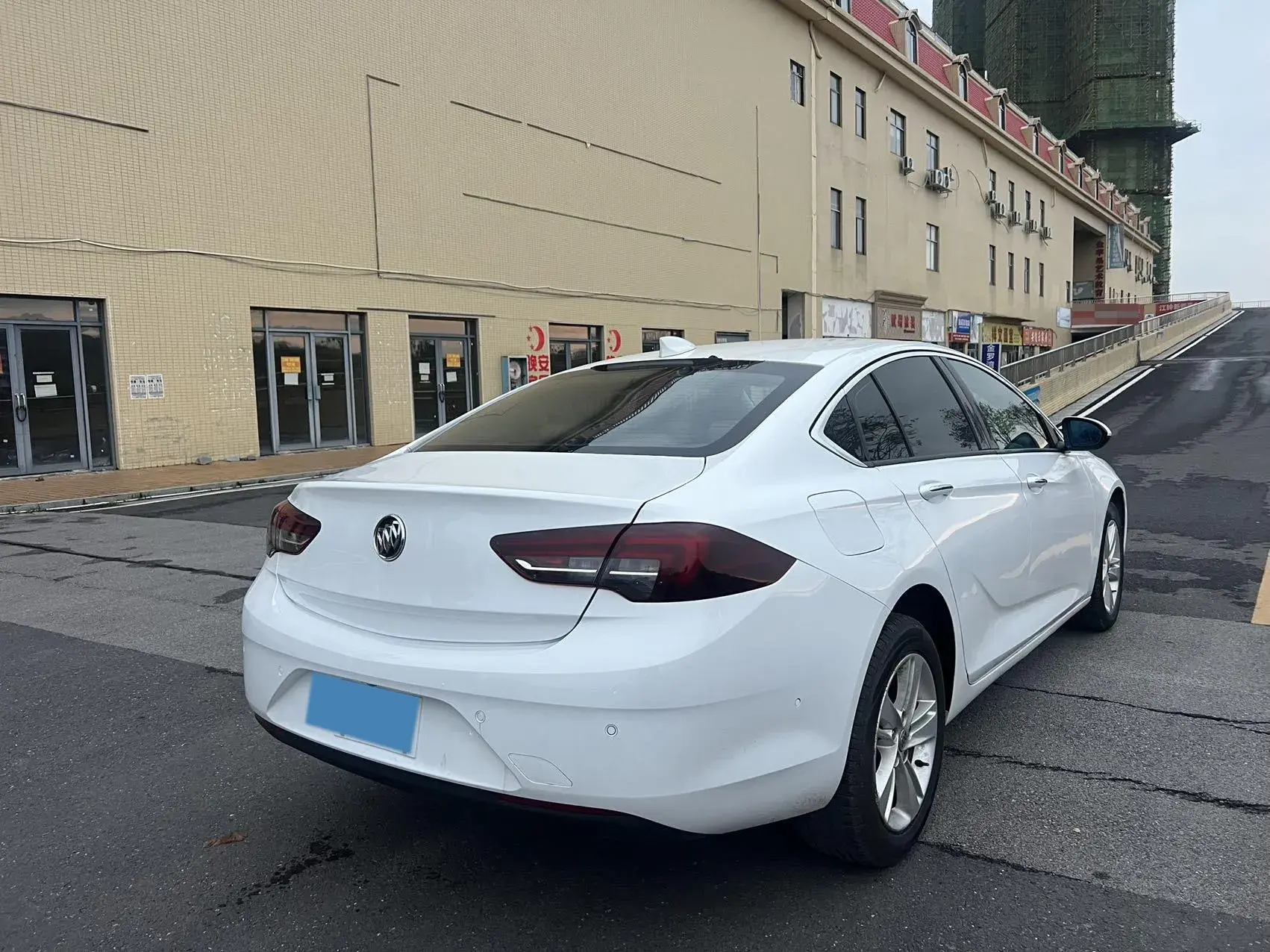 2019 BUICK REGAL thumbnail 4