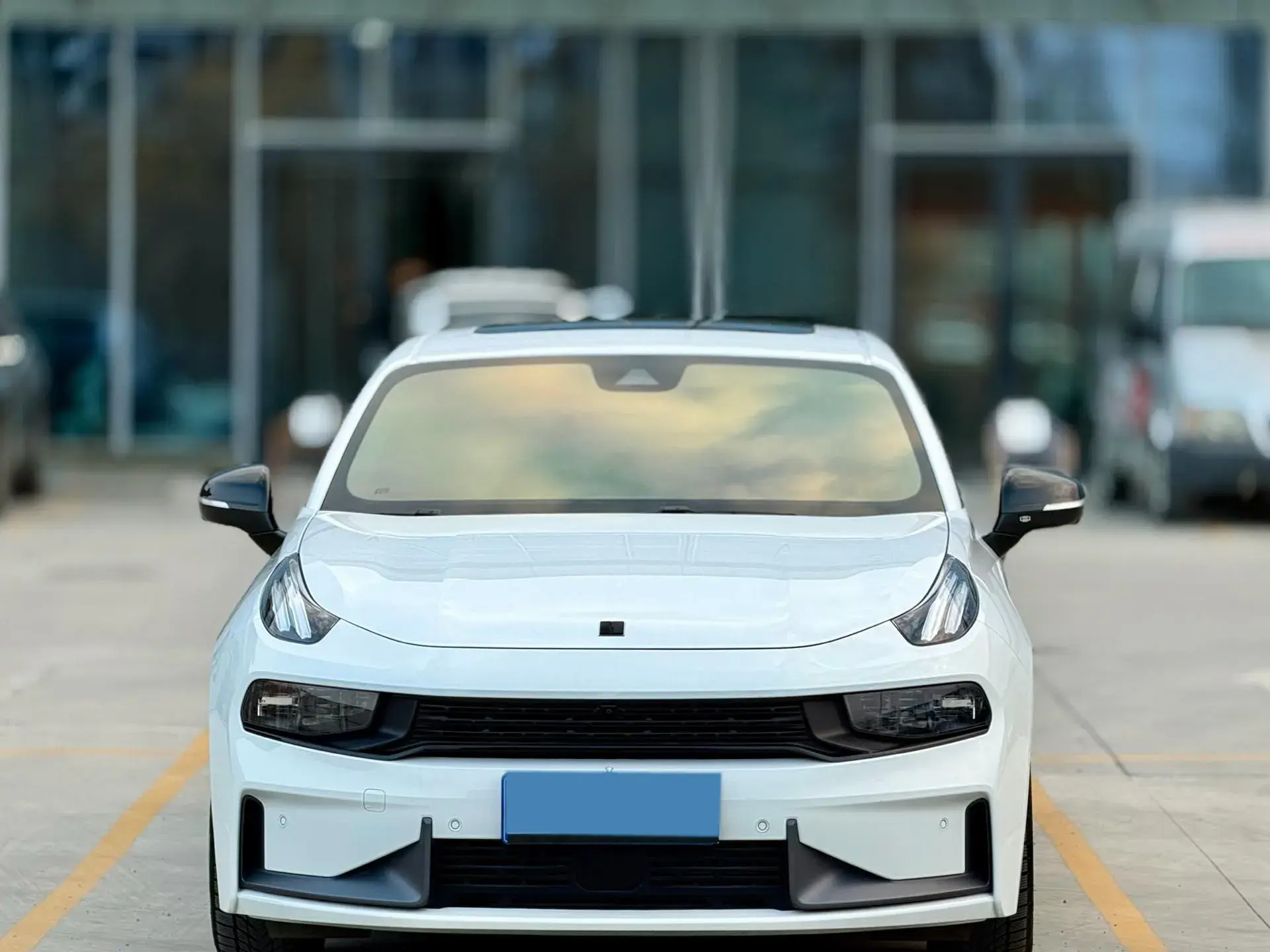 2022 LYNK&CO 03 thumbnail 2