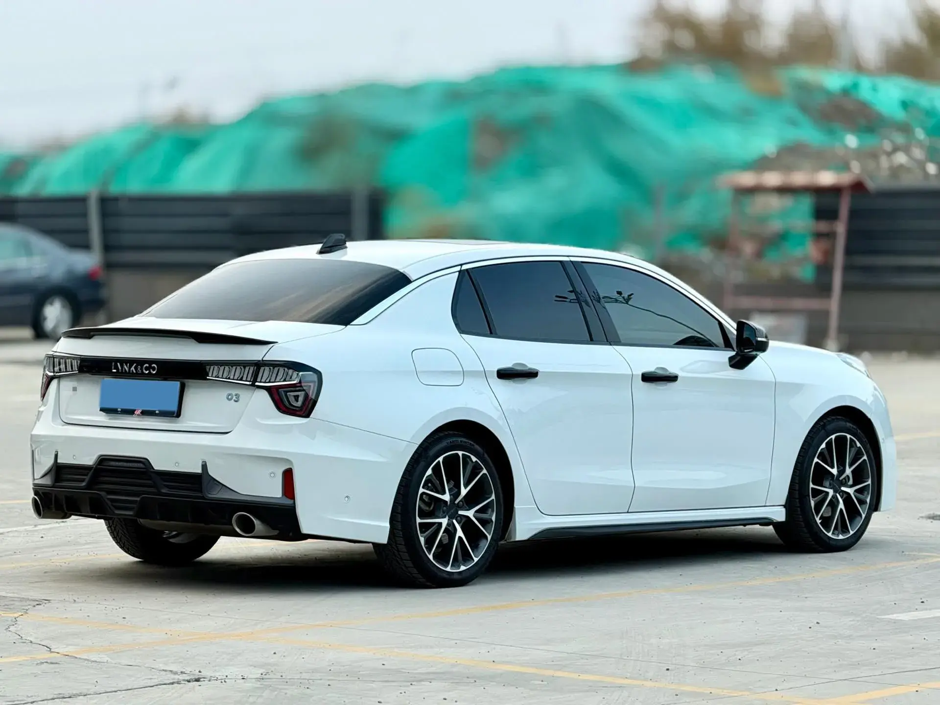 2022 LYNK&CO 03 thumbnail 4