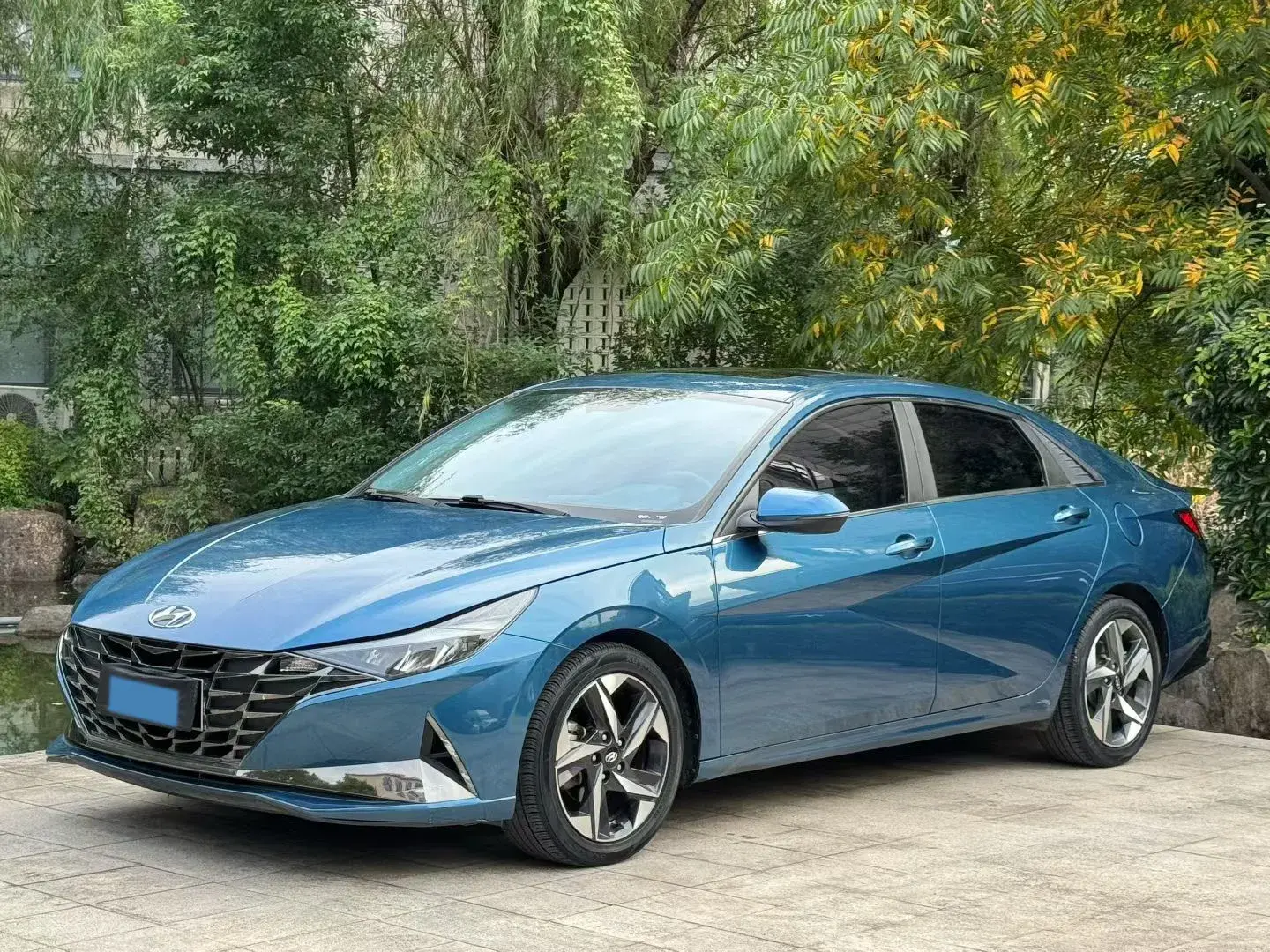 2021 HYUNDAI ELANTRA view 1