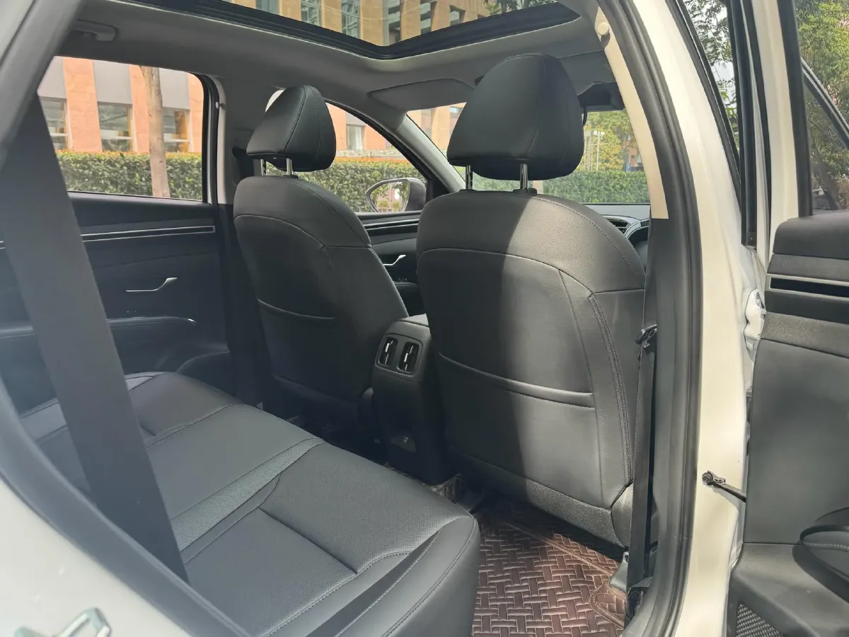 2021 Hyundai Tucson 1.5T 200HP L4 7DCT,autocango,china used car exporter,china ev exporter,chinese used car exporter,chinese used ev exporter