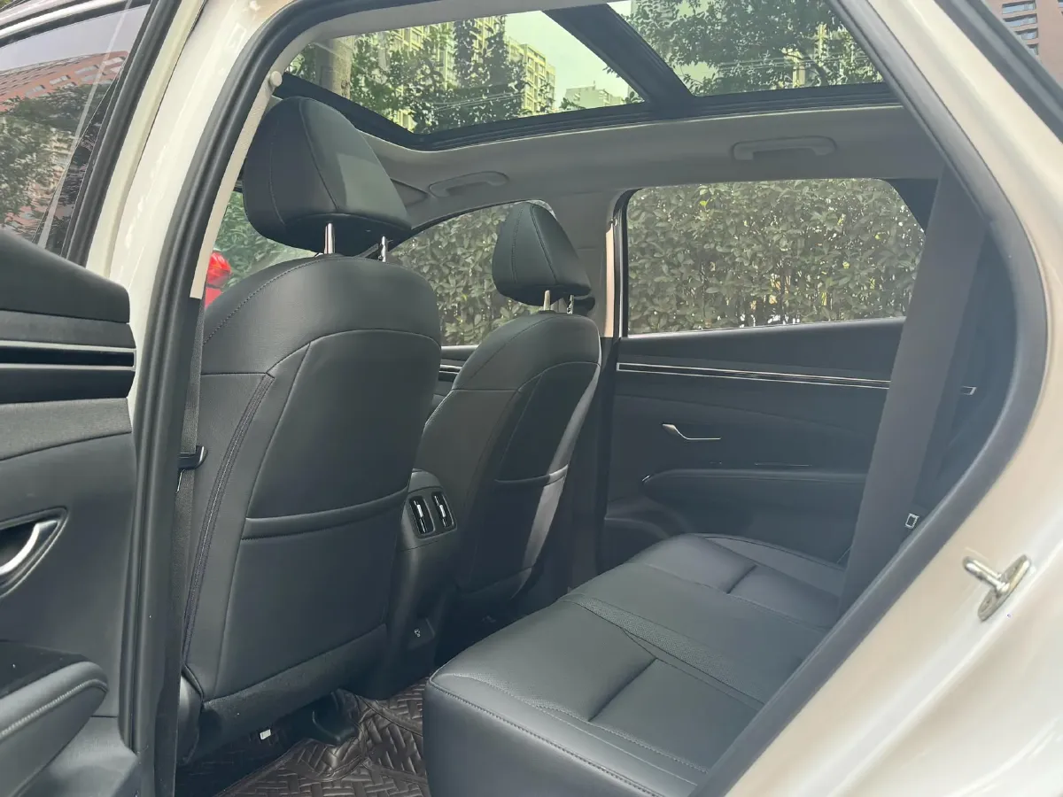 2021 Hyundai Tucson 1.5T 200HP L4 7DCT,autocango,china used car exporter,china ev exporter,chinese used car exporter,chinese used ev exporter