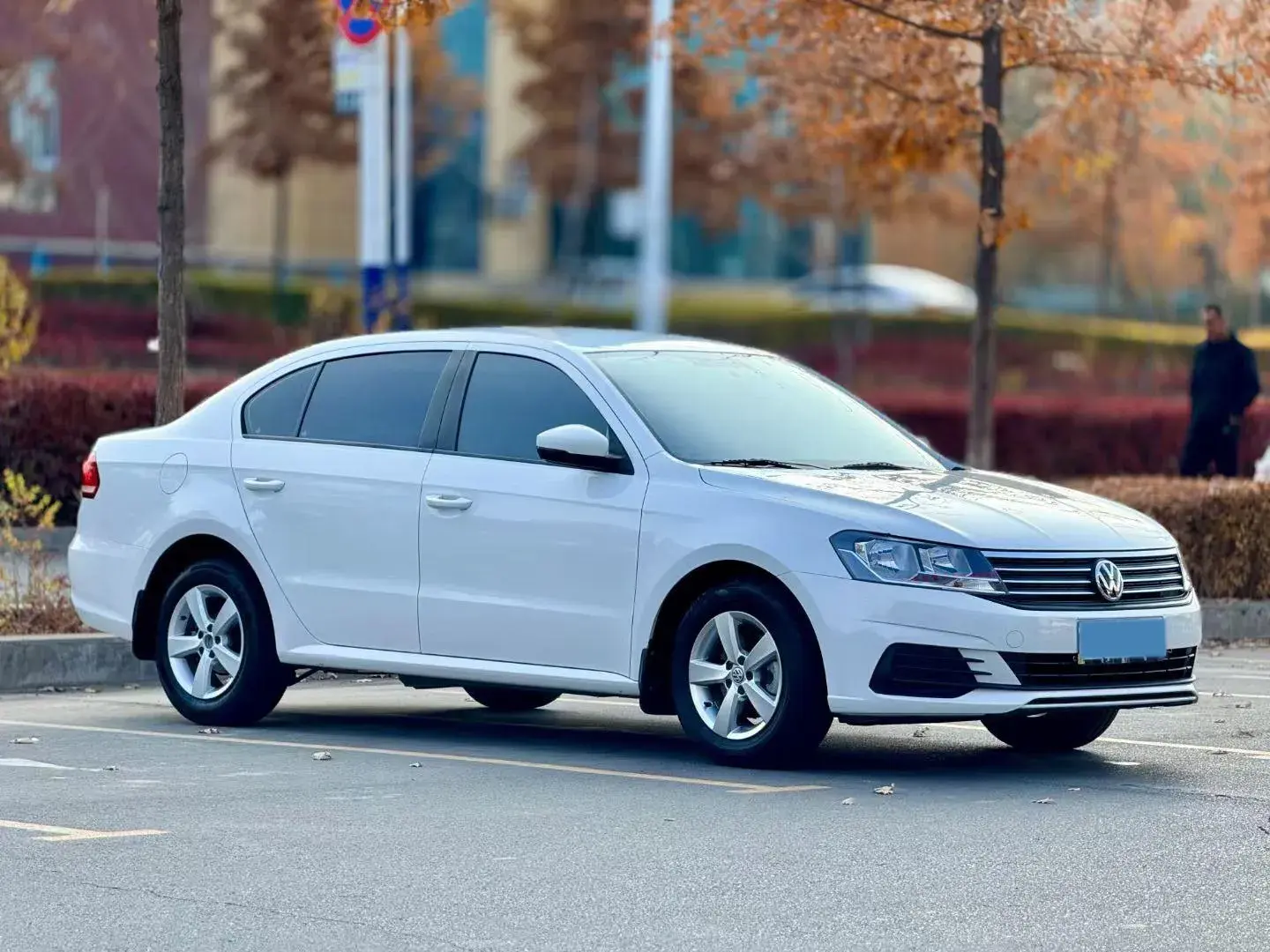 2018 VOLKSWAGEN LAVIDA thumbnail 3