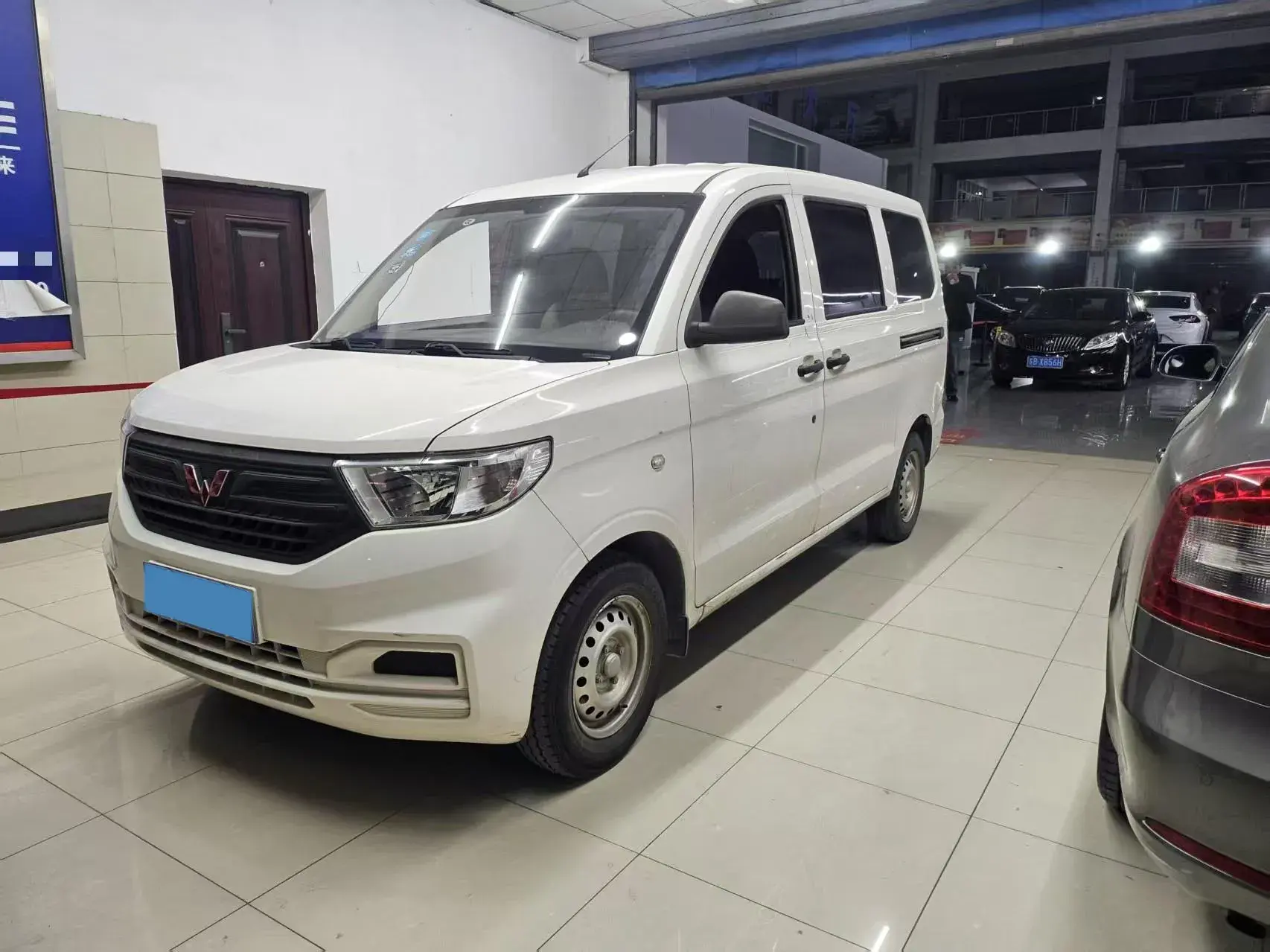2019 WULING HONGGUANG view 1