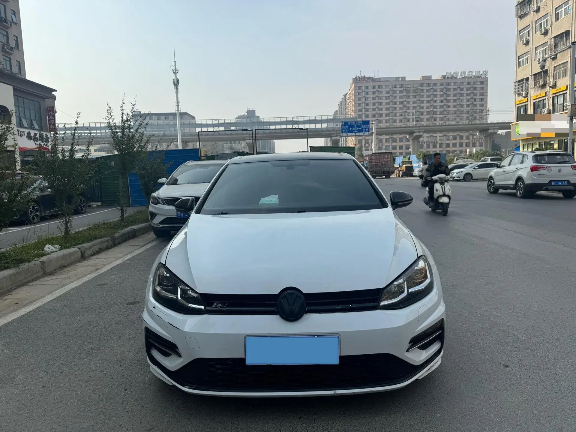 2018 VOLKSWAGEN GOLF thumbnail 3