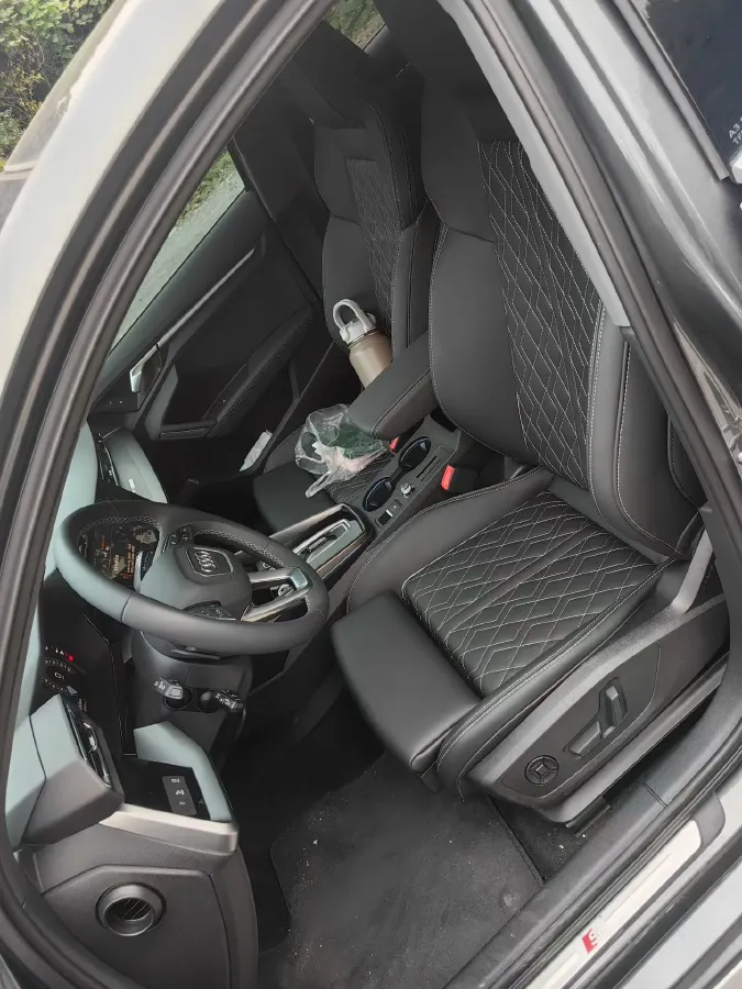 2025 Audi A3 1.5T 160HP L4 7DCT,autocango,china used car exporter,china ev exporter,chinese used car exporter,chinese used ev exporter