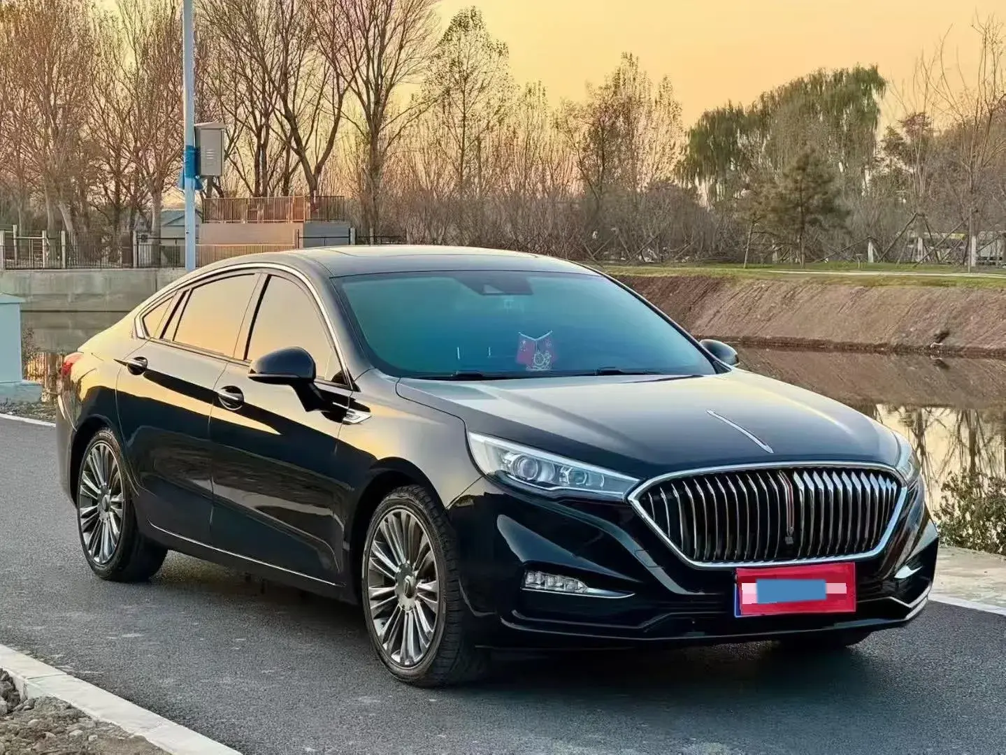 2020 HONGQI H5 thumbnail 3