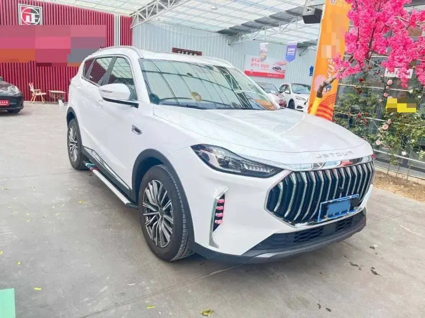 2025 JETOUR X70 thumbnail 3