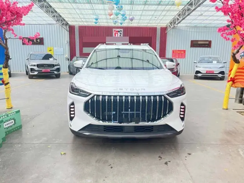 2025 JETOUR X70 thumbnail 2