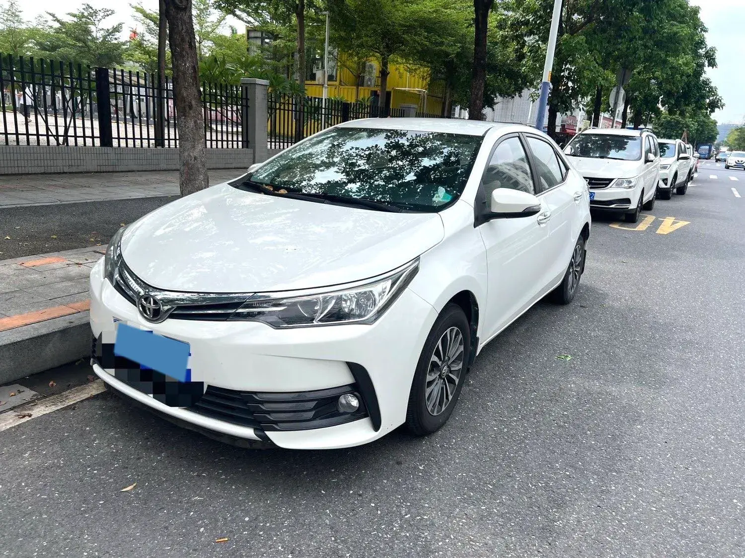 2018 TOYOTA COROLLA view 1