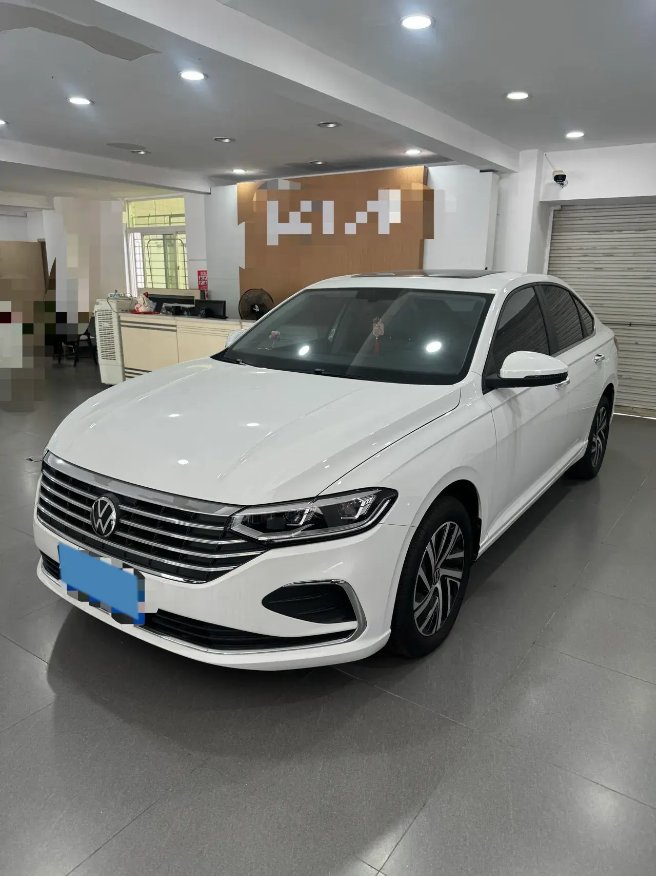 2023 VOLKSWAGEN LAVIDA view 1