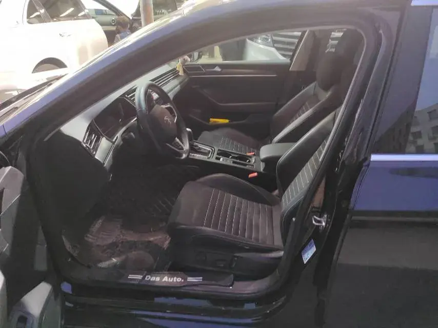 2023 VOLKSWAGEN MAGOTAN thumbnail 4