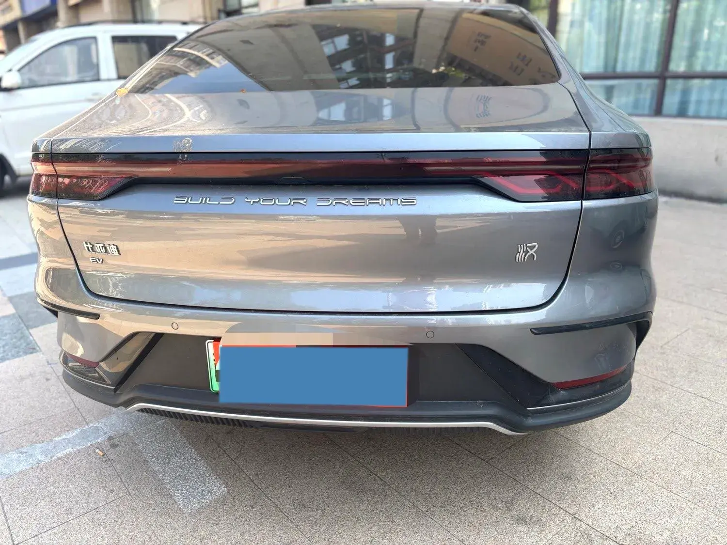 2023 BYD HAN thumbnail 3