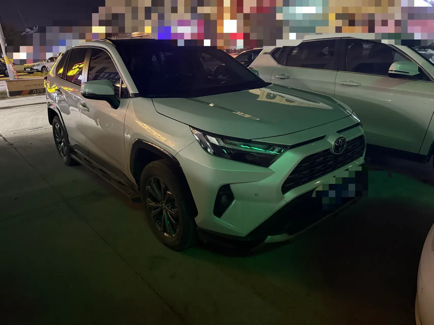 2024 TOYOTA RAV4 thumbnail 2