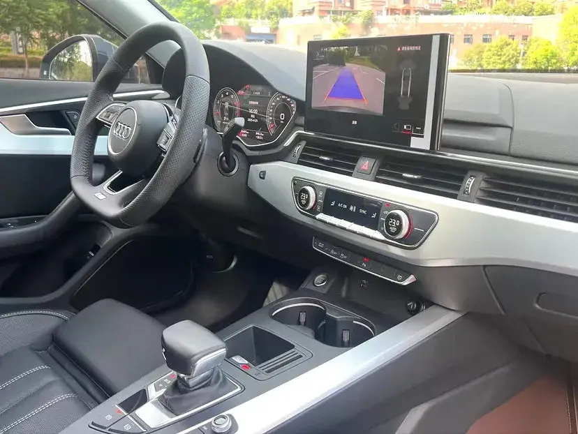 2023 AUDI A4L thumbnail 4