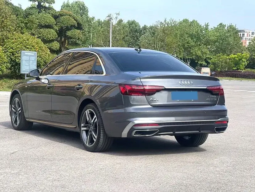 2023 AUDI A4L thumbnail 2