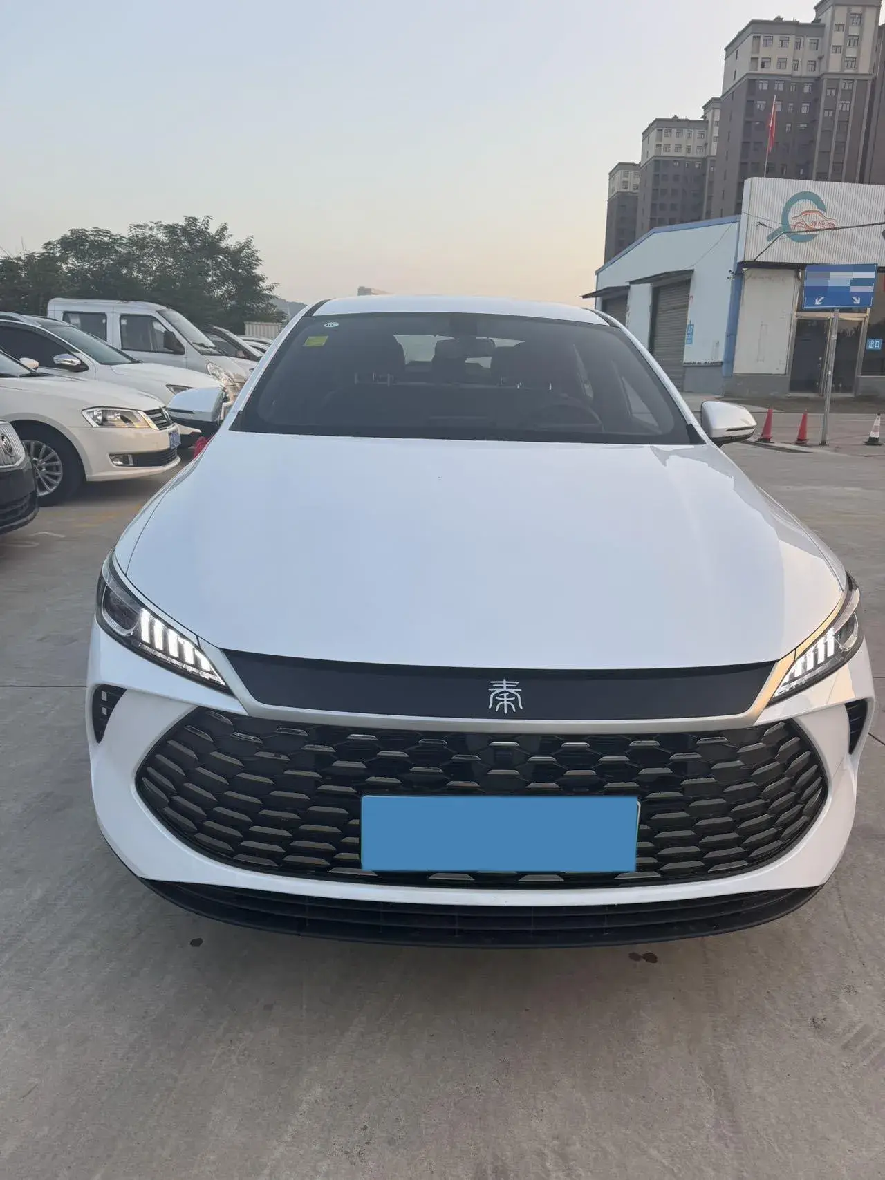 2025 BYD SEAL05 thumbnail 2