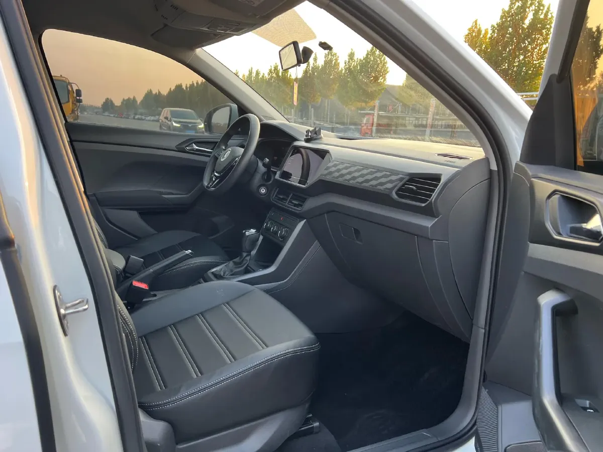 2023 Volkswagen T-Cross 1.5L 110HP L4 6AT,autocango,china used car exporter,china ev exporter,chinese used car exporter,chinese used ev exporter