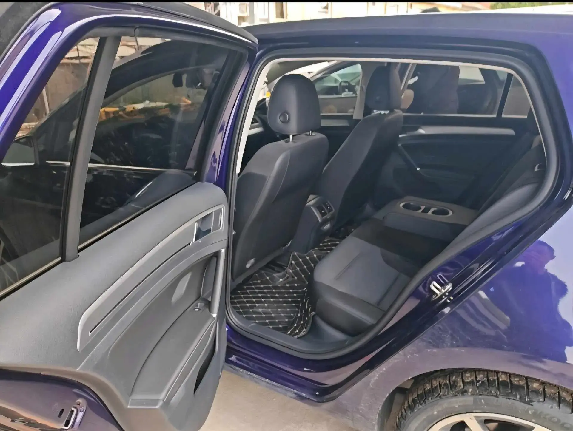 2020 VOLKSWAGEN GOLF thumbnail 3