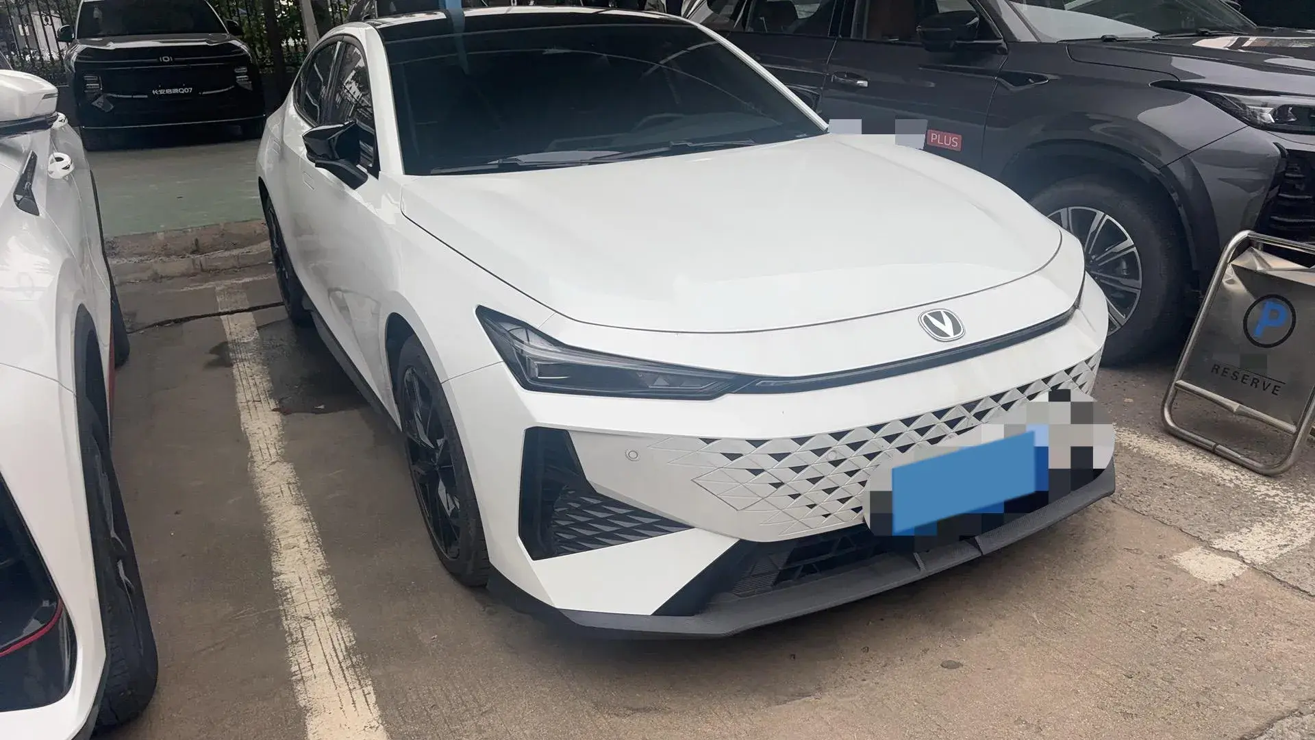 2023 CHANGAN UNI-V thumbnail 3