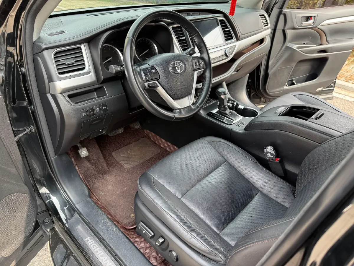 2018 Toyota Highlander 2.0T 220HP L4 6AT,autocango,china used car exporter,china ev exporter,chinese used car exporter,chinese used ev exporter