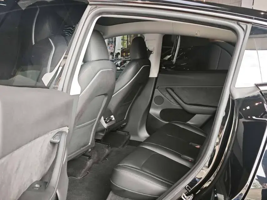 2022 TESLA MODEL thumbnail 4