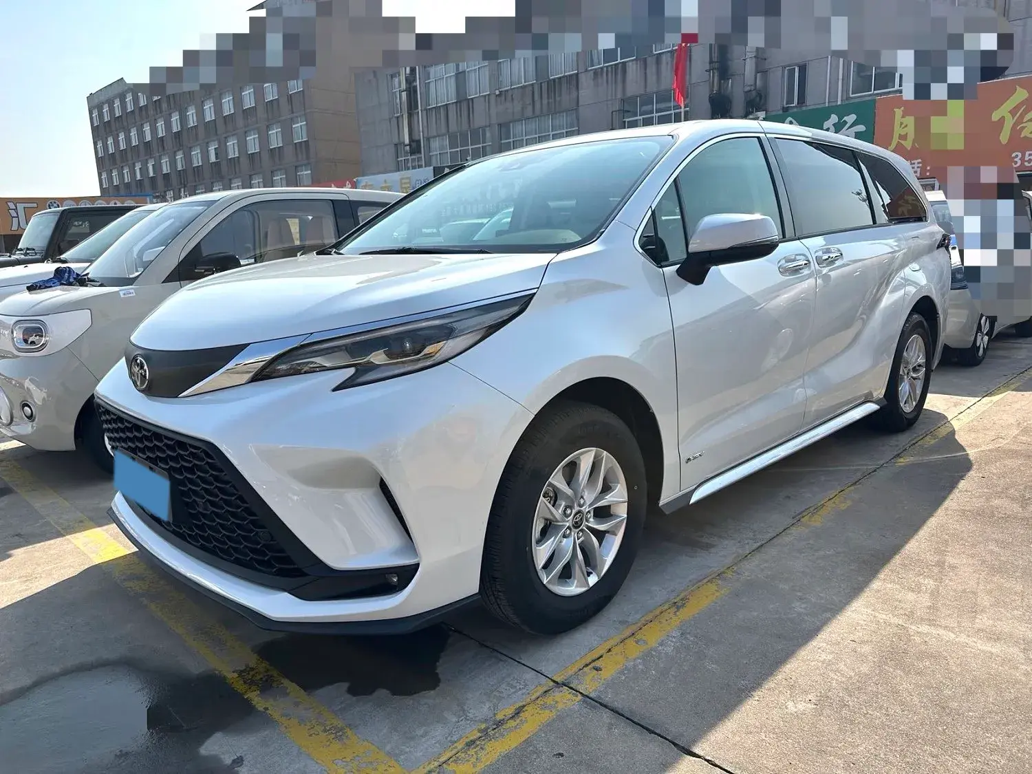 2024 TOYOTA GRANVIA view 1