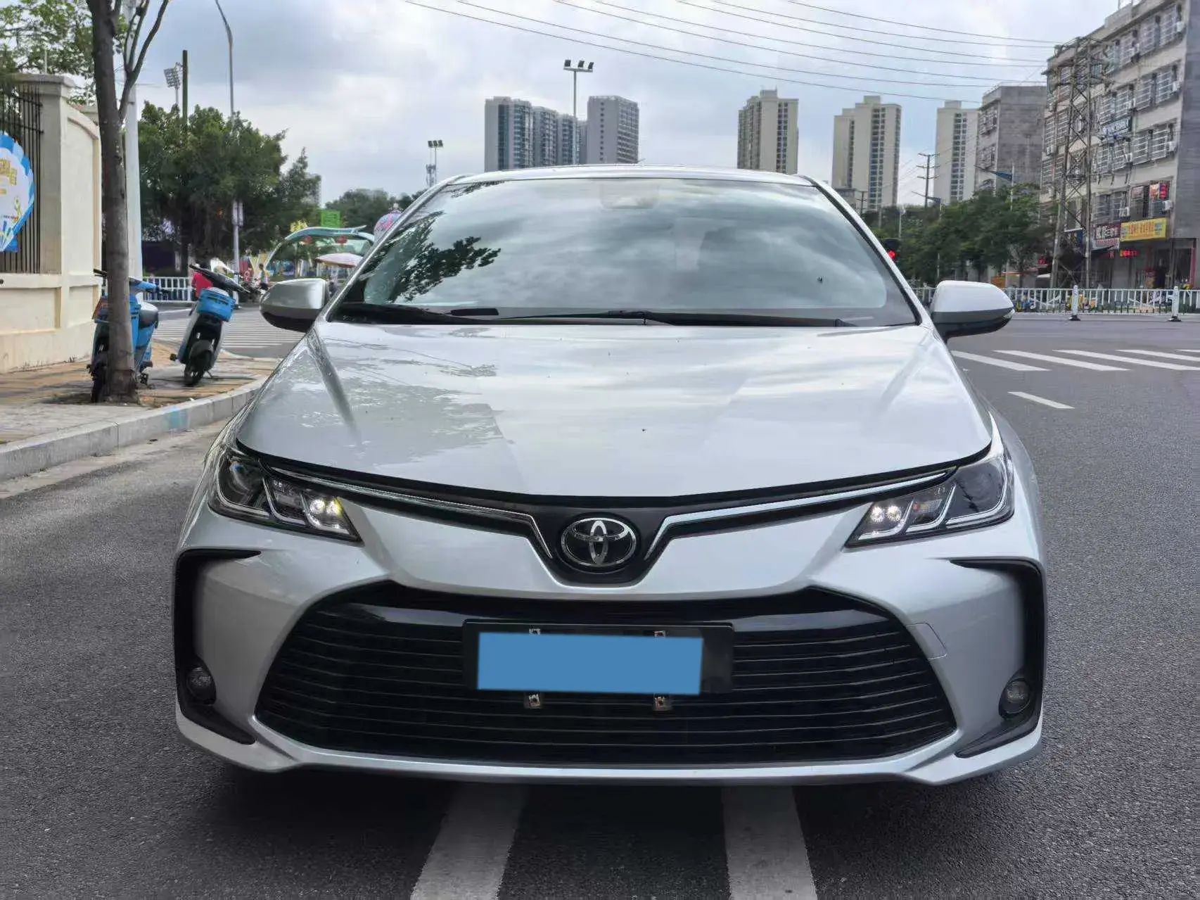 2021 TOYOTA COROLLA thumbnail 2