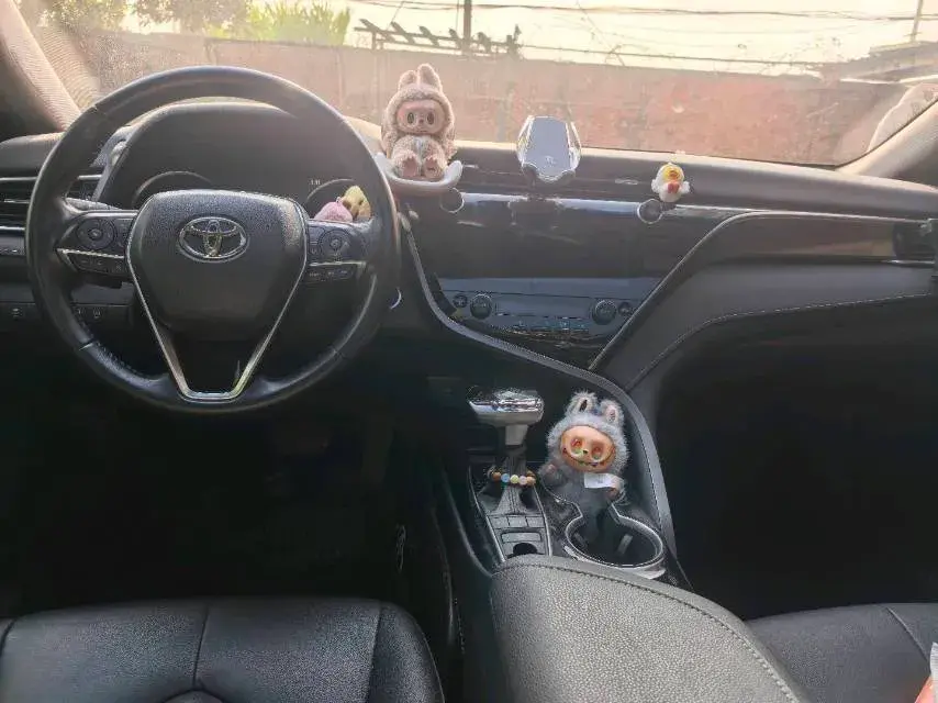 2019 TOYOTA CAMRY thumbnail 3